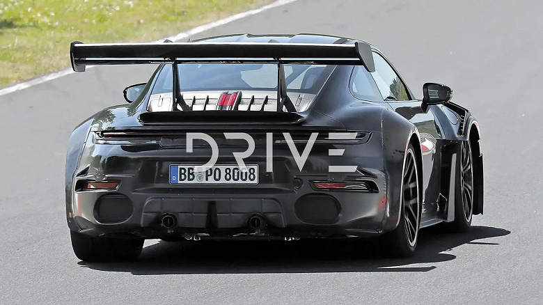 Самый мощный гибридный Porsche 911 GT2 RS замечен на Нюрбургринге